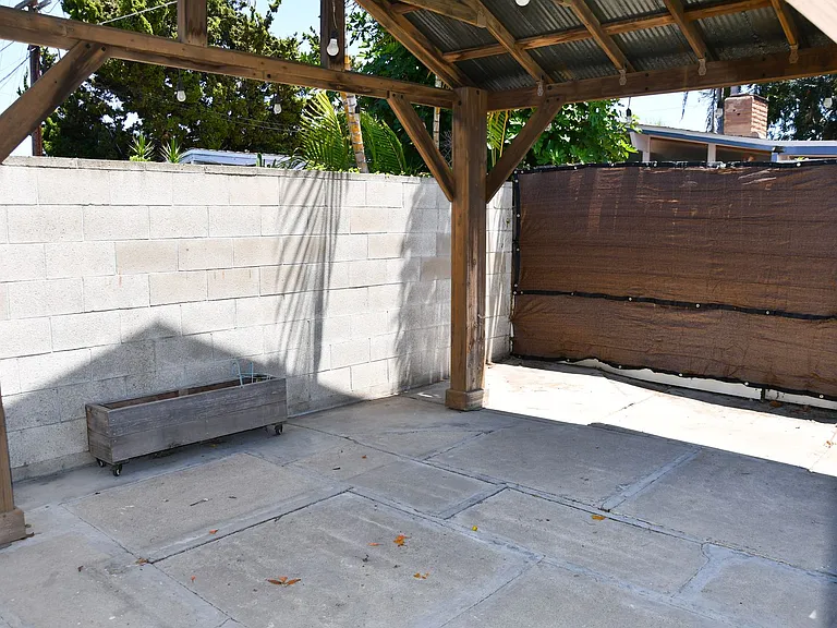 2432 W Transit Ave — Photo 31