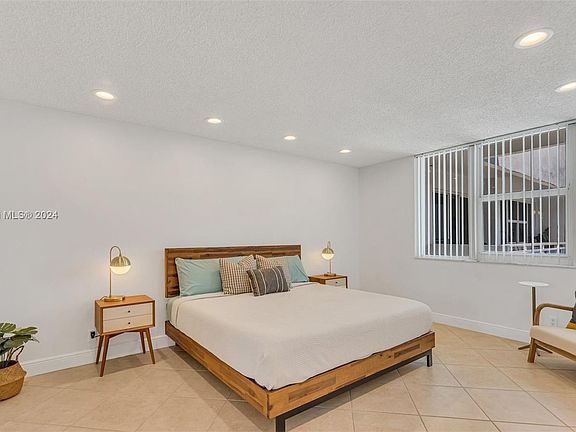 5th image of 2030 S Ocean Dr #Penthouse 2217