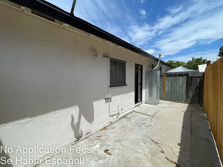 2731 Cogswell Rd #1/2 — Photo 11