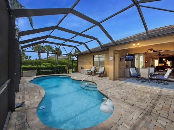 844 SE Villandry Way, Port St Lucie, FL 34984