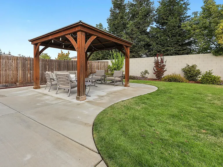 3850 W Modoc Ave — Photo 3