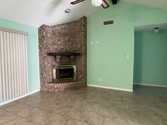 3rd image of 4212 Blackberry Ln