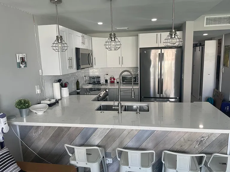 6801 Indian Creek Dr #305 — Photo 7