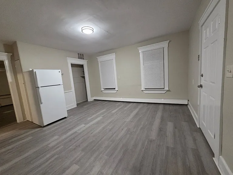 1441 Pleasant St #2 — Photo 3