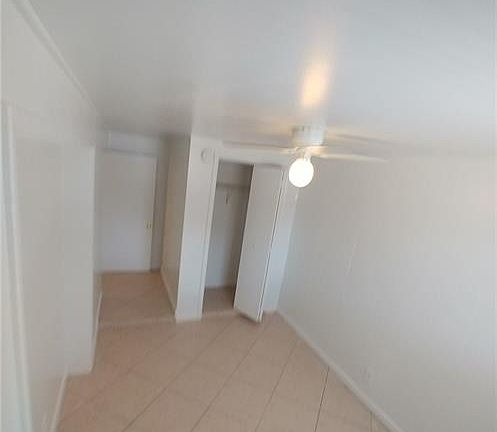 4th image of 1960 NE 48th St APT 7