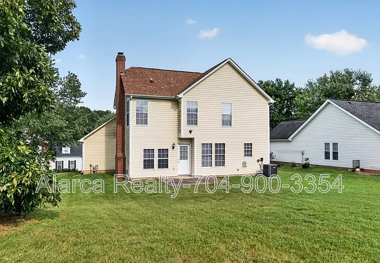 1901 Misty Vale Rd — Photo 32