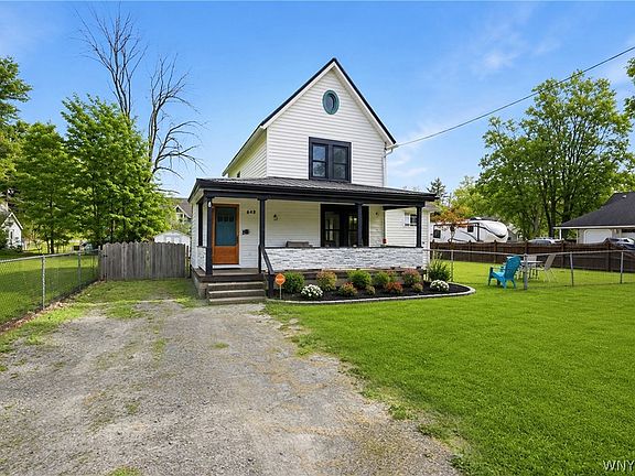 4th image of 648 Beach Rd