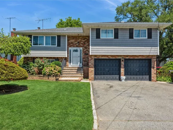 2471 Haff Avenue, North Bellmore, NY 11710