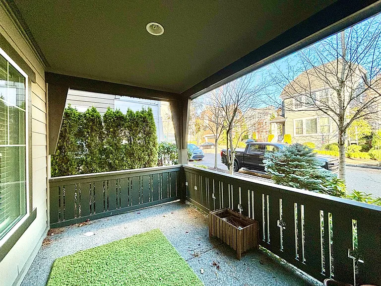 959 3rd Ave NE — Photo 24