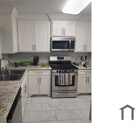 1st image of 3042 Sabinas St