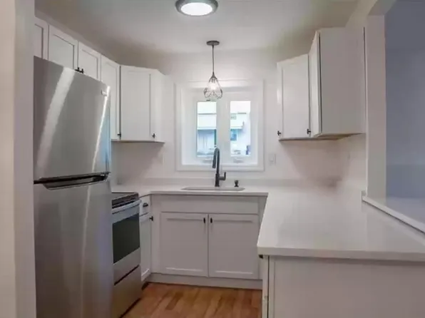 728 Beverage Hill Ave APT 11, Pawtucket, RI 02861