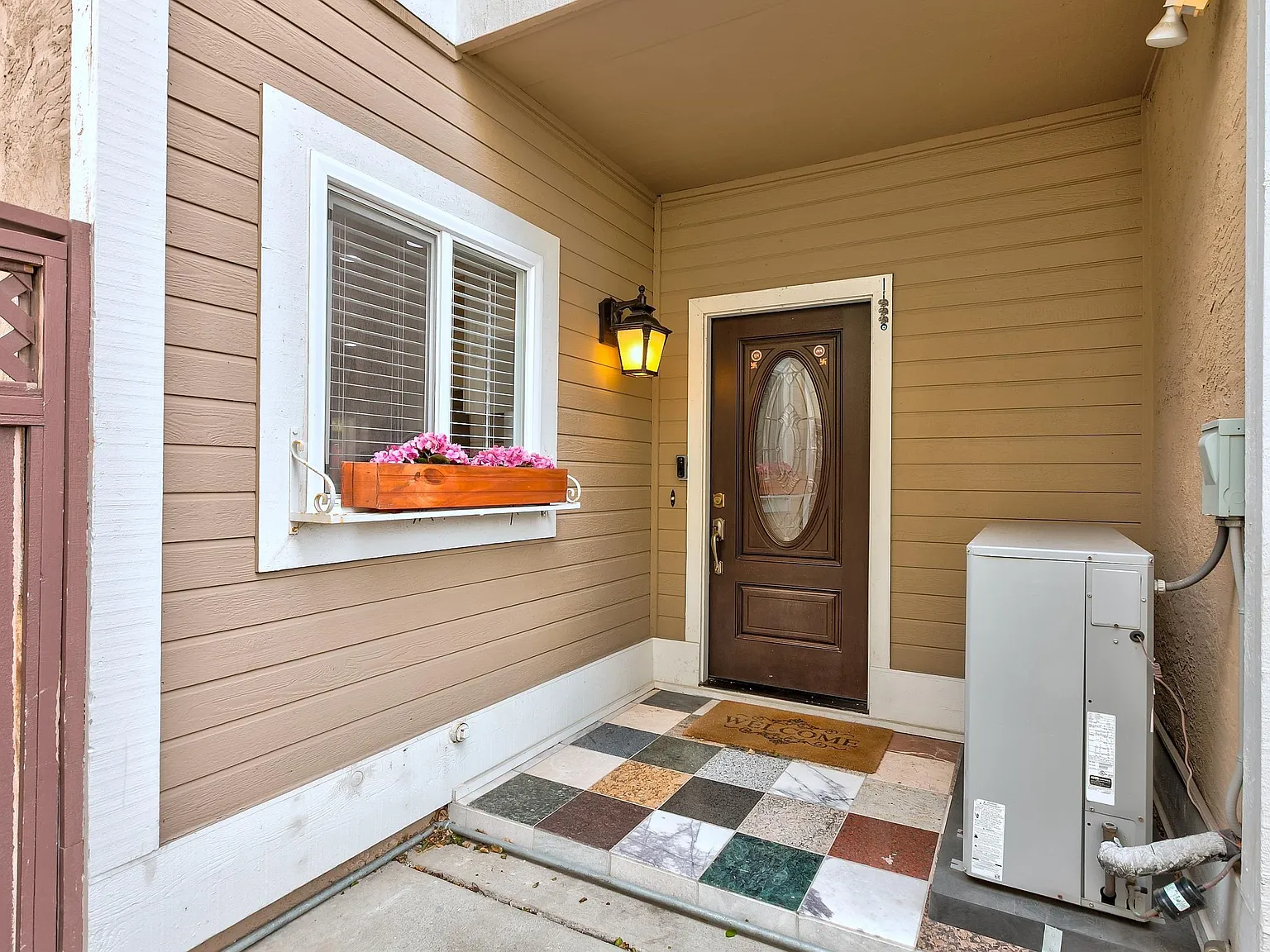 4 bed, 1912 sqft, $4,700 — Photo 4