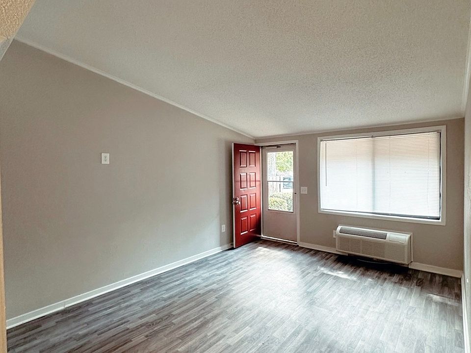 Enjoy a cozy and private studio space with easy access and flexible layout options to fit your lifestyle.
