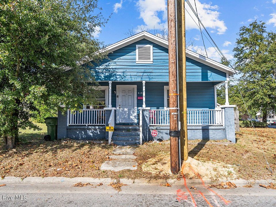 2nd image of 819 Wooster Street