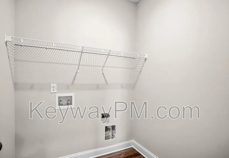 2071 Denmark Ave SE — Photo 8