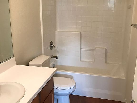 4th image of 3150-3172 Bancroft Dr #3164-1