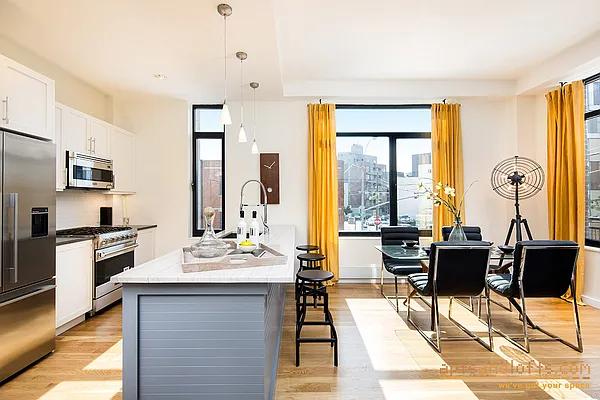 Sold by aptsandlofts.com | media 12