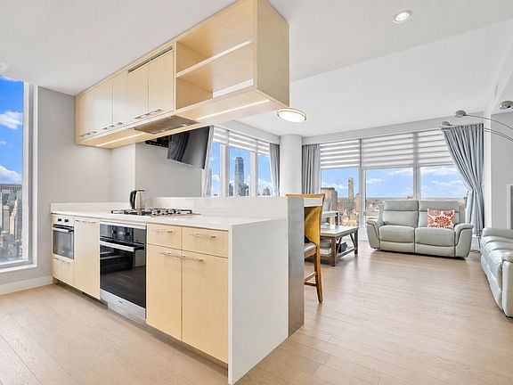 5th image of 252 South St #48L