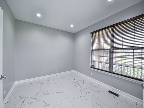 5th image of 2393 Bryn Mawr Ln