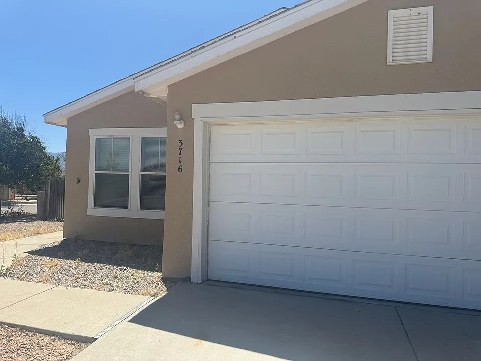 3716 Rancher Loop NE