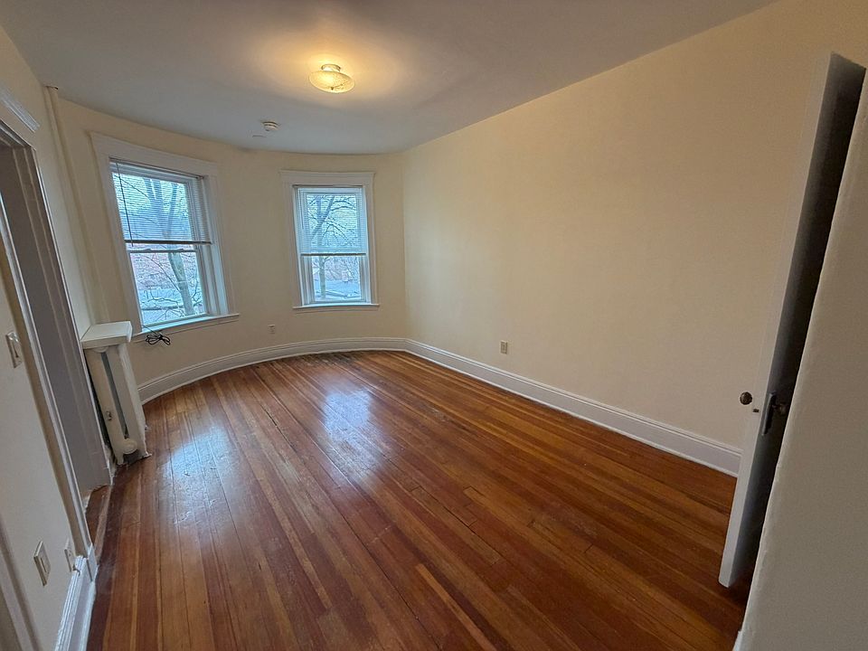 1st image of 199 Winthrop Rd #3