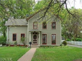 905 Hovey Ave, Normal, IL 61761