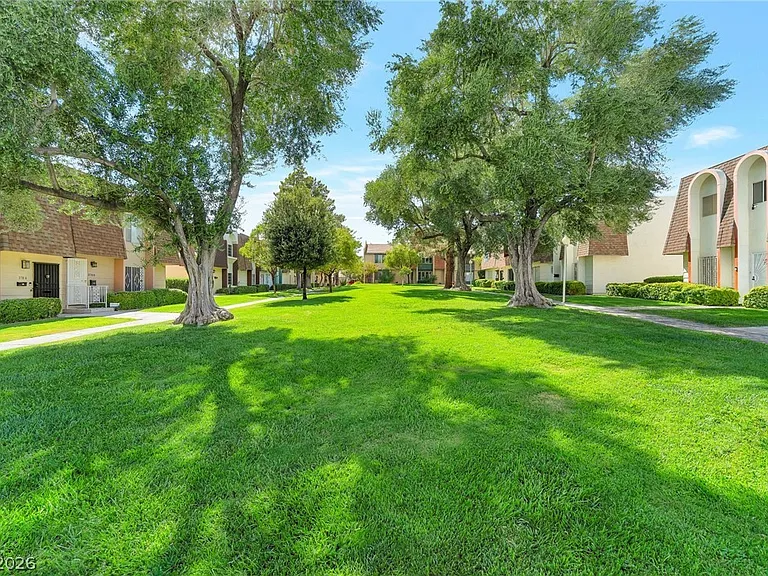 3472 Townhouse Dr — Photo 5