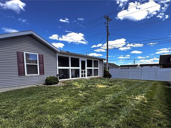 4th image of 703 Oak Tree Ln