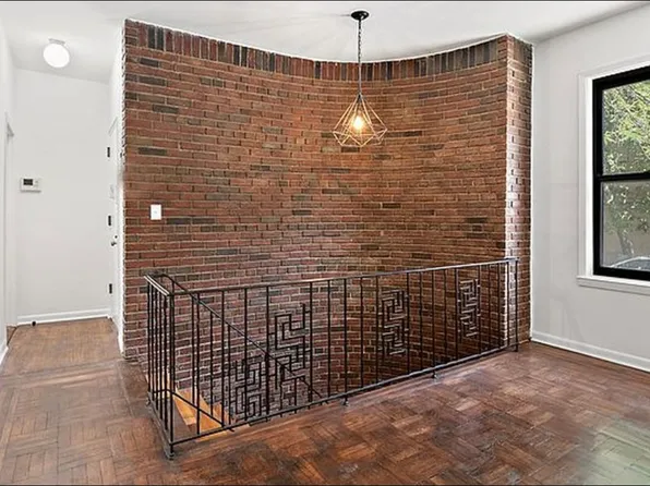 1075 Grant Avenue image 10 of 21