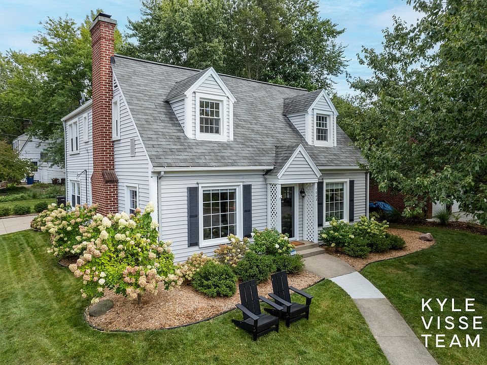 1st image of 1008 Floral Ave SE