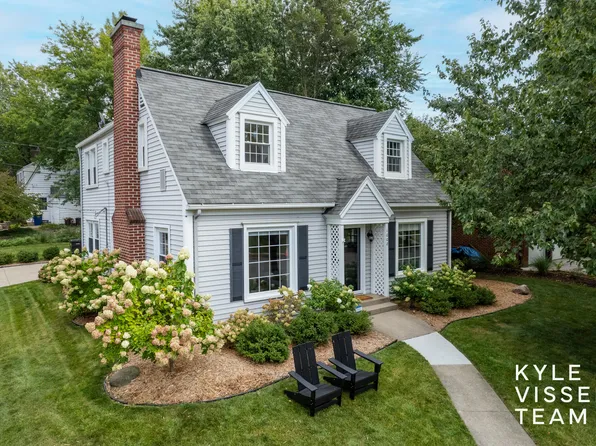 1008 Floral Ave SE, East Grand Rapids, MI 49506