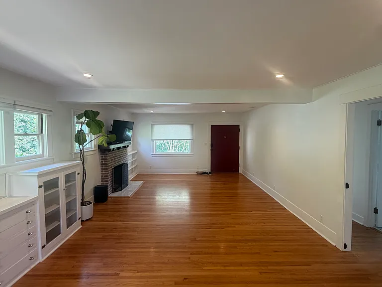 2335 Chapala St — Photo 3