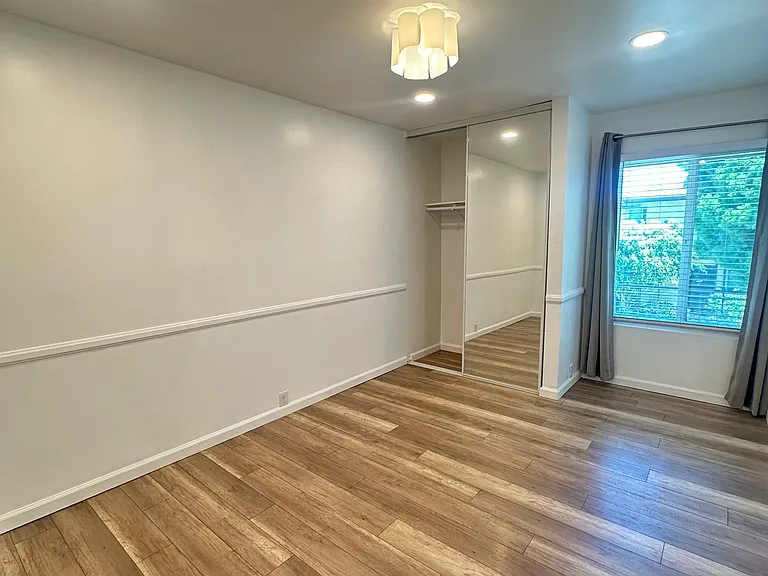 230 Regency Ct #A — Photo 16