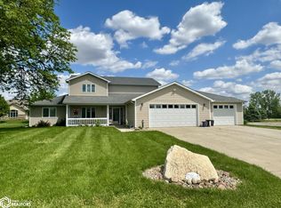 2124 Ashwood Dr, Carroll, IA 51401
