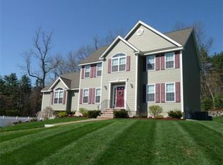 2 Jonathan Cir, Tyngsboro, MA 01879