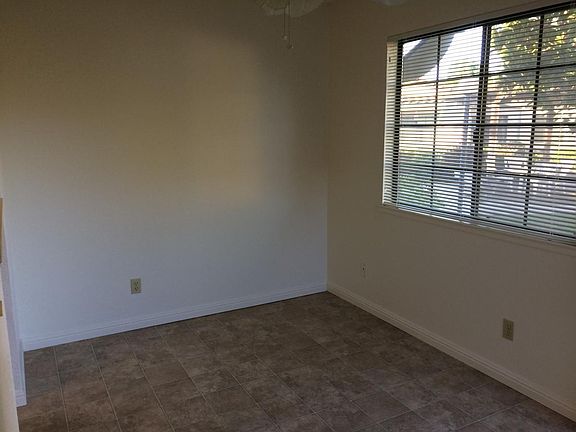4th image of 1685 Portola Ave APT 3