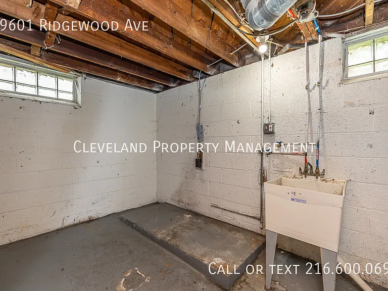 19601 Ridgewood Ave — Photo 11