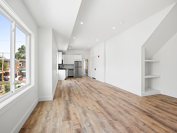 5th image of 616 N 57th St #2B