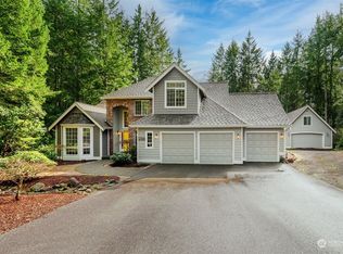 5786 NW Londonderry Loop, Bremerton, WA
