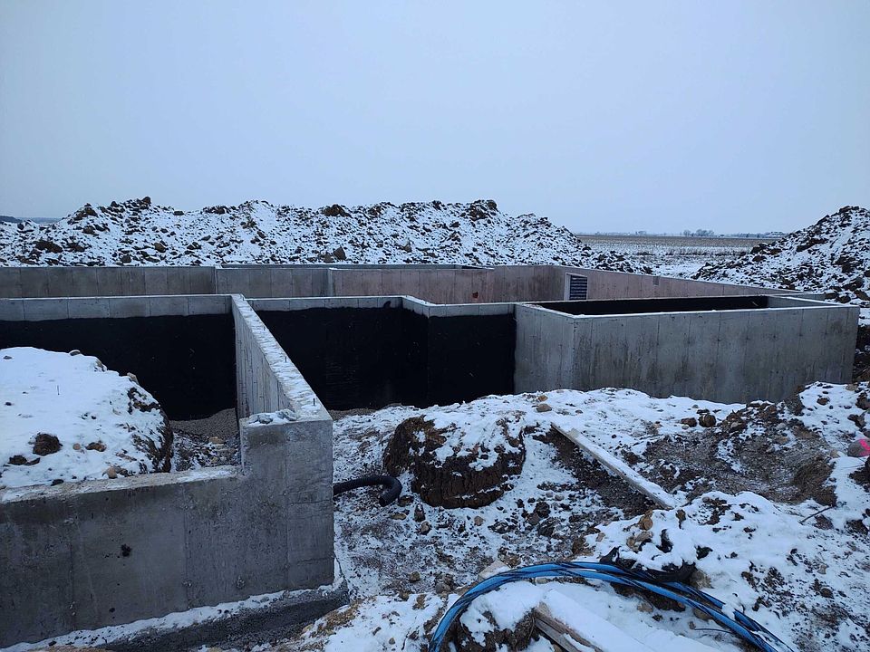 2nd image of 421 Fairview Dr