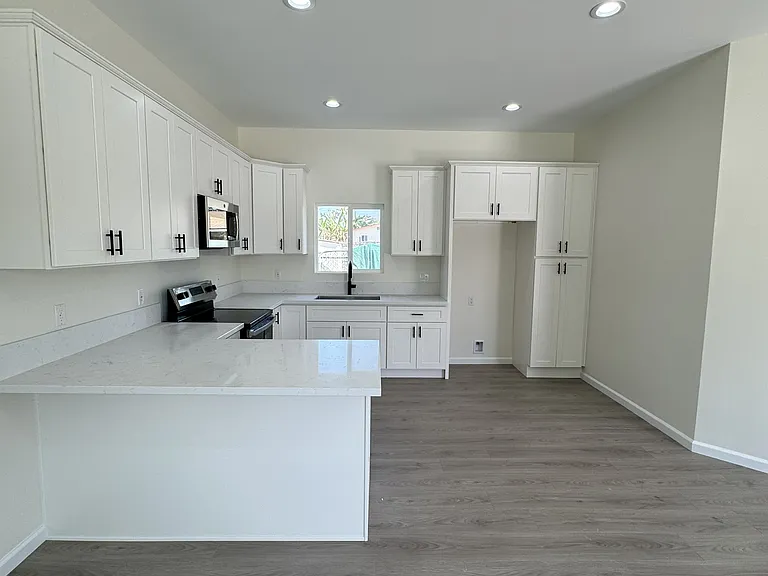 1132 Alpine Ave #3 — Photo 2