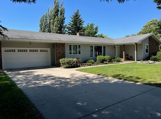 623 Terrace Dr, Grand Forks, ND 58201