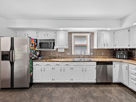 5th image of 21380 Kroft Dr