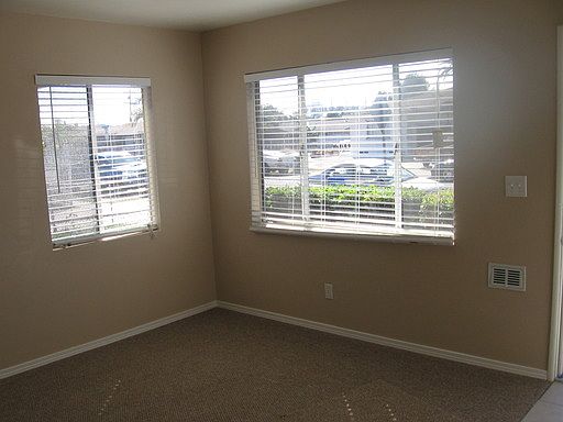 2nd image of 739-41 Woodlawn Ave