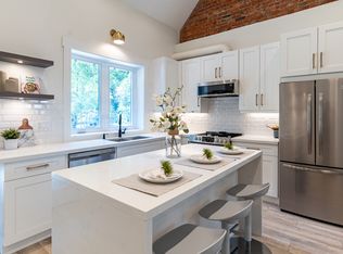 129 Kenilworth Ave, Toronto, ON M4L3S7