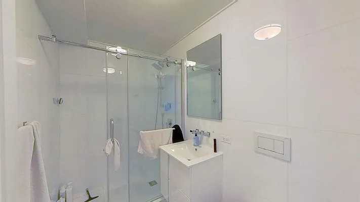 Rented by Bond New York | media 29