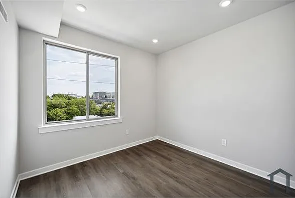 1336 S Harmony St — Photo 5