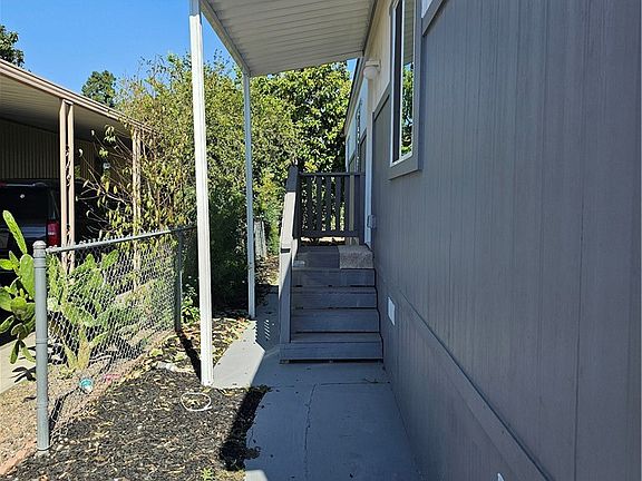 3rd image of 1560 Massachussetts Ave #94