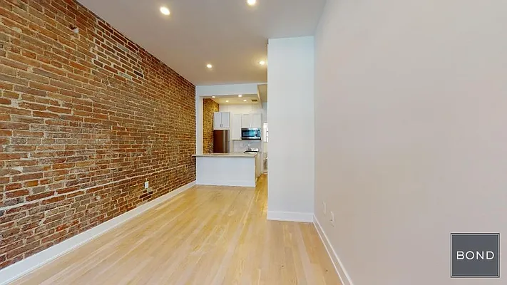 Rented by Bond New York | media 18