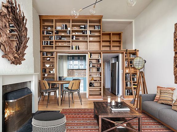 3rd image of 103 E 10th St APT 2D